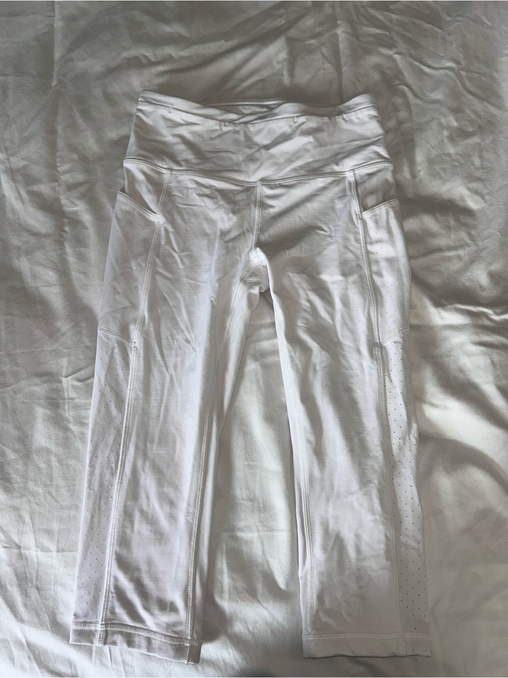 lululemon Fast and Free Crop 19" *Reflective White Size 4